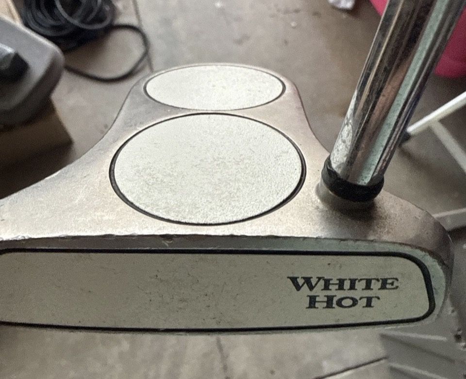 Odyssey White Hot 2 Ball Putter