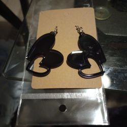 Hand Crafted Resin Adorable Black Hearts Earrings