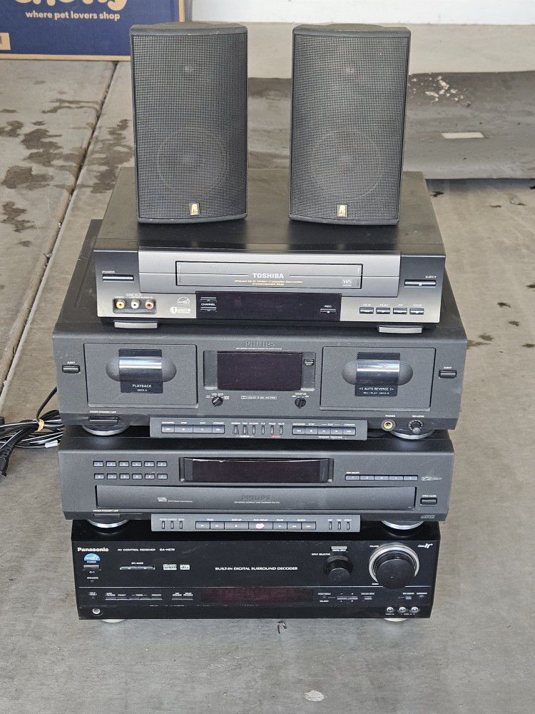 RECEIVER CD TAPE VCR SPEAKERS