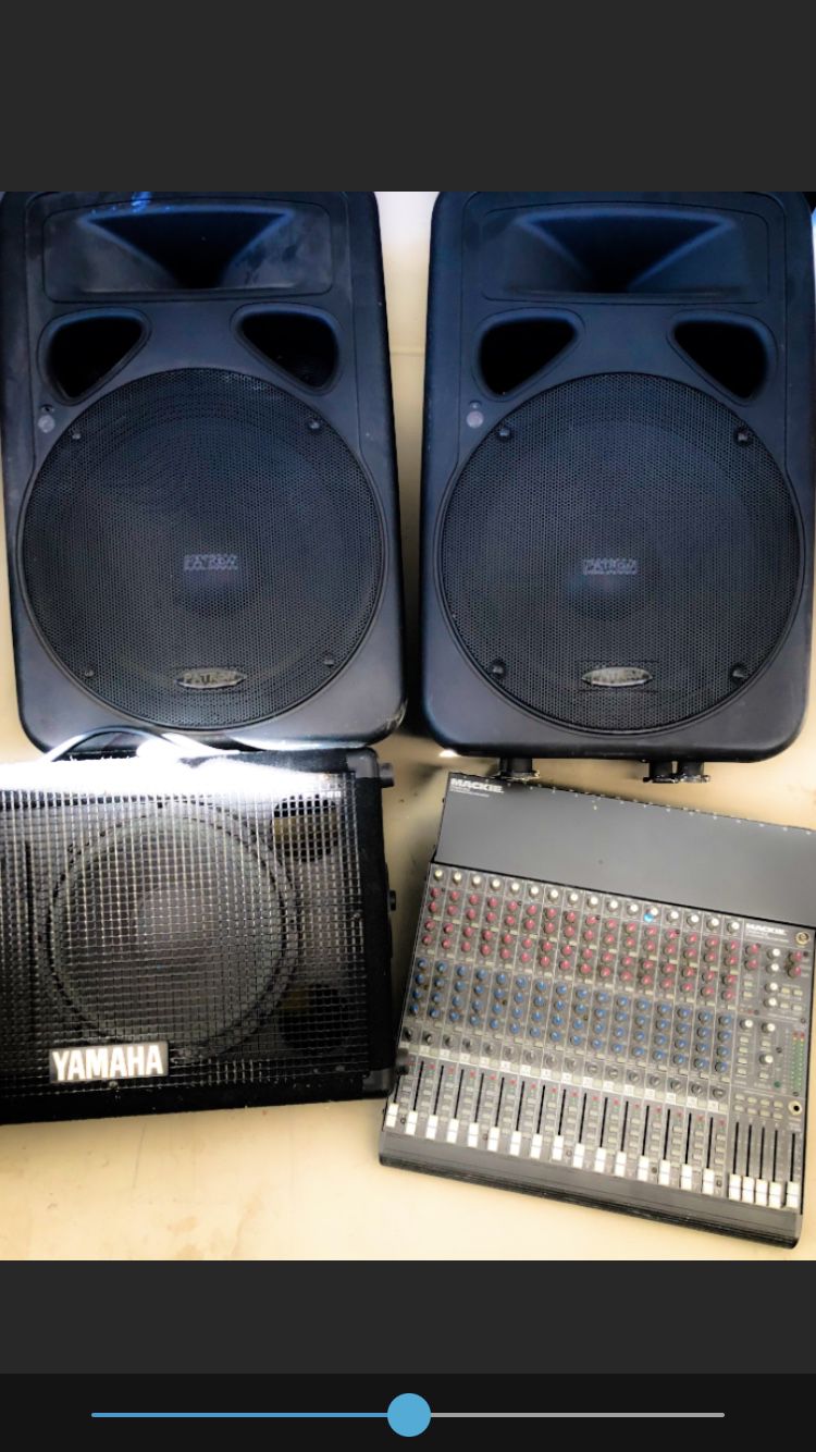 DJ Audio set 2 Speakers, monitor and 16 channel mixer