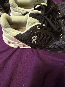 Womens 8 On Clouds