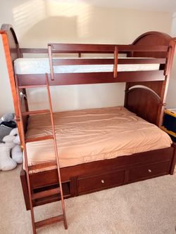 FLASH SALE: Solid Wood Twin-over-Full Bunk Bed Set with Dresser & Mattress – Great Condition!