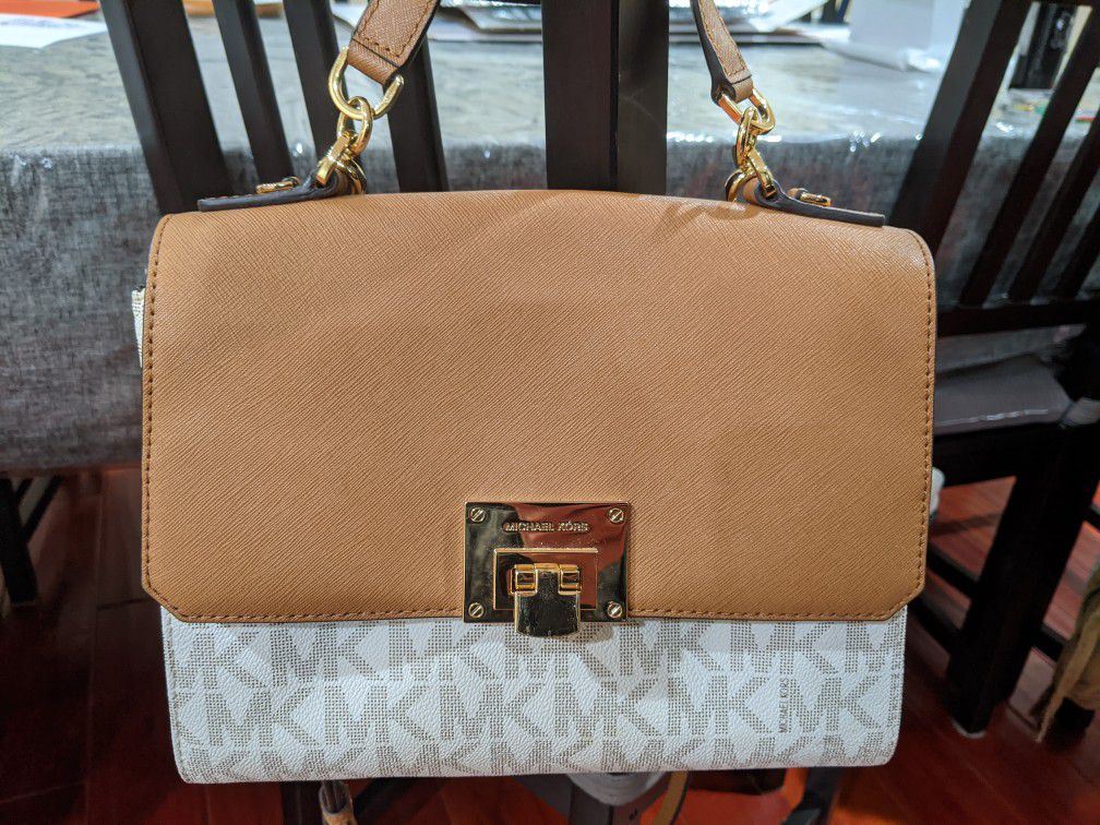 Michael Kors purse shoulder bag and handbag