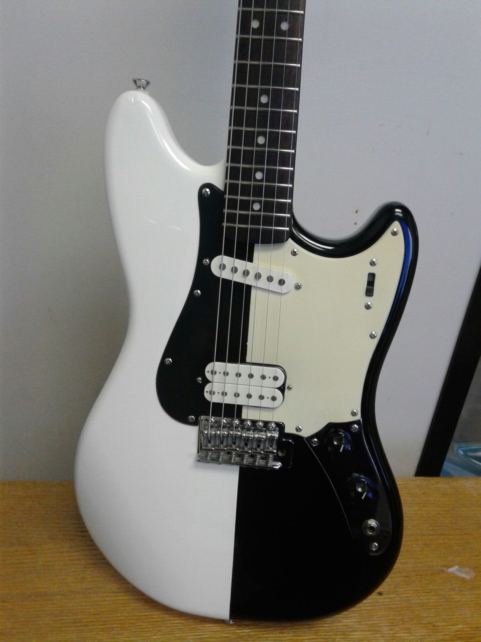 Squier Sawao Cyclone the Pillows Signature Electric Guitar