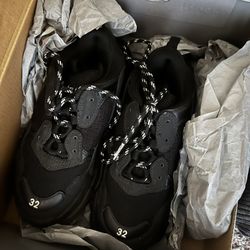 Kids Balenciaga Triple S Black 100% Authentic