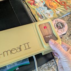 Mid Century/Vintage /Retro 1970s Seal A Meal II Dazey Brand Antique Kitchen Decor Appliance ,70s Pop Culture Hippies Favorite Sealer