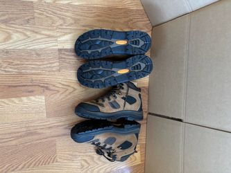 Nevados waterproof boots $25 each pair