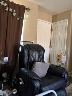Massage recliner
