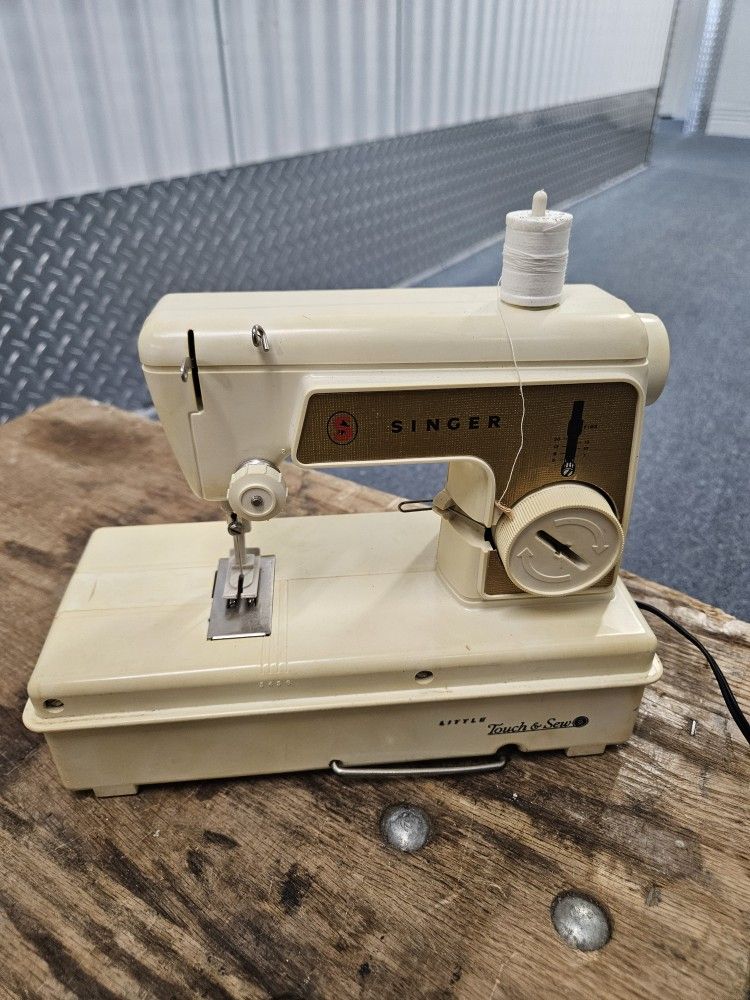 Vintage Singer Little Touch and Sew Sewing Machine