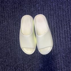 Yeezys Slides Glow Green