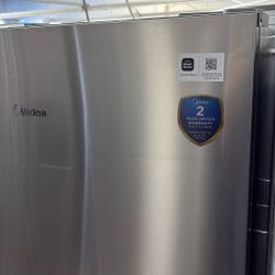 20 Cu Ft. 30” Refrigerator 