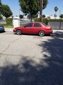 Vendo un toyota automático 2002 4 puertas placas vigente tengo el smoke check