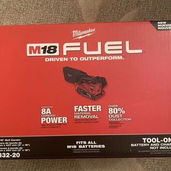 Milwaukee M18 FUEL Cordless Belt Sander 