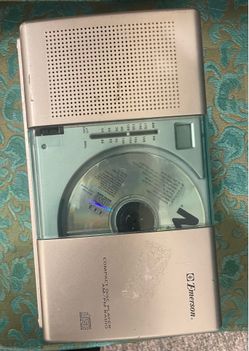 Emerson PD-5098 Portable AM/FM Radio CD Player