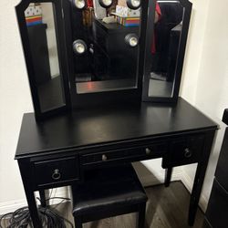 Black Vanity 