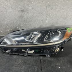 2020-2021-2022-2023 FORD ESCAPE LEFT HEADLIGHT OEM USED