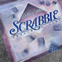 Deluxe SCRABBLE -Revolves