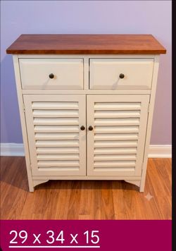 Accent cabinet