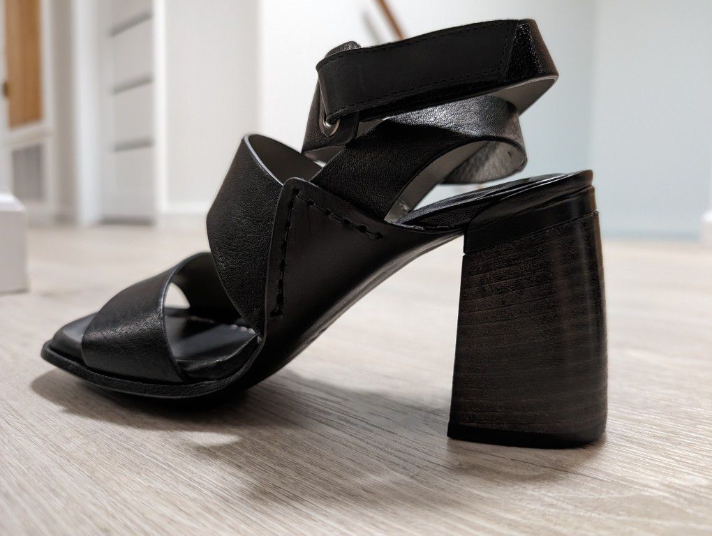 IXOS Italian Leather Strappy High Heeled Sandals - EU Size 35 / US Size ~5