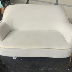White Love Seat Couch 
