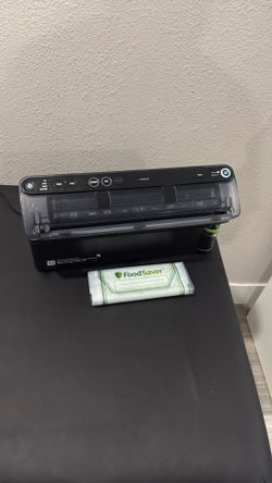 FoodSaver Elite All-in-One Liquid Plus Vacuum Sealer with Bags 
