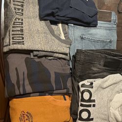 Men/Boys 8 Bundle Piece Of 5 Sweatshirts Large, 2 Jeans And 1 Polo Shirt