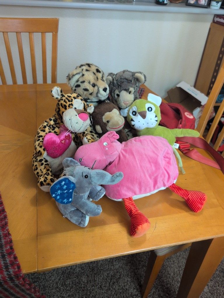 Jungle Family Combo ($40 OBO) BONUS PLUSHY AVAILABLE