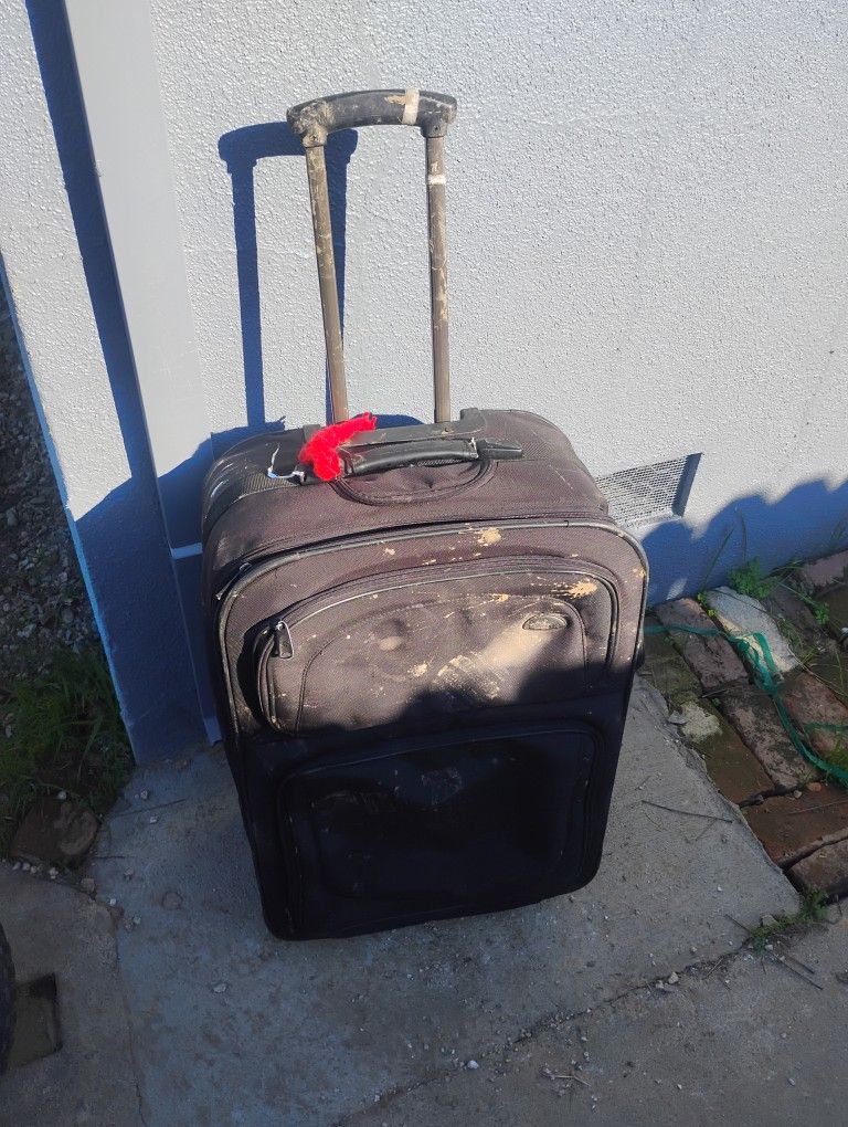 Free Suitcase