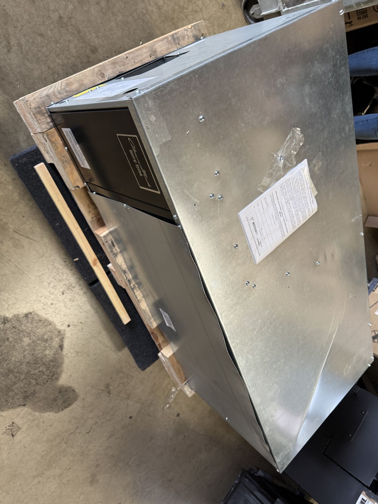 Coleman RVP 46 51 5-611 Two Ton PLUS RV Air Conditioner 13,500 BTU