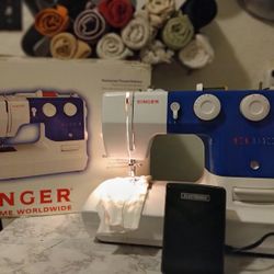 Singer 1724 Sewing Machine W Foot Pedal