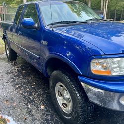 1997 Ford F-150 5.4L V8 4x4 – Lifted | Free Delivery | Clean Title