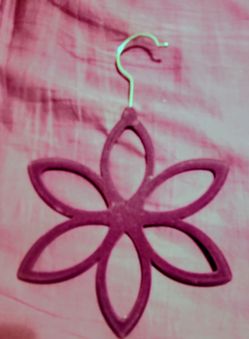 Scarf hanger