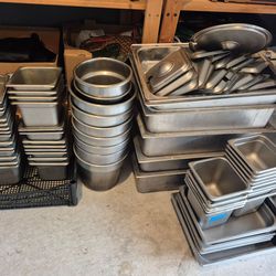 Container/trays/lids
