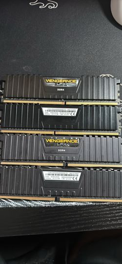 32GB Corsair vengeance ddr4 RAM (4x8gb sticks)