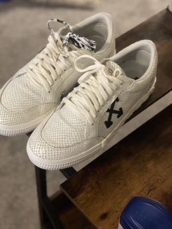 Off whites Size 13