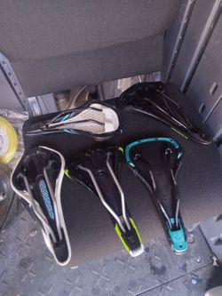 NICE BIKE SEAT VERY GOOD CONDITION 30 EACH