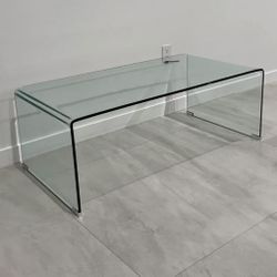 GLASS 😍🤍😘COFFEE TABLE 😍🤍😘