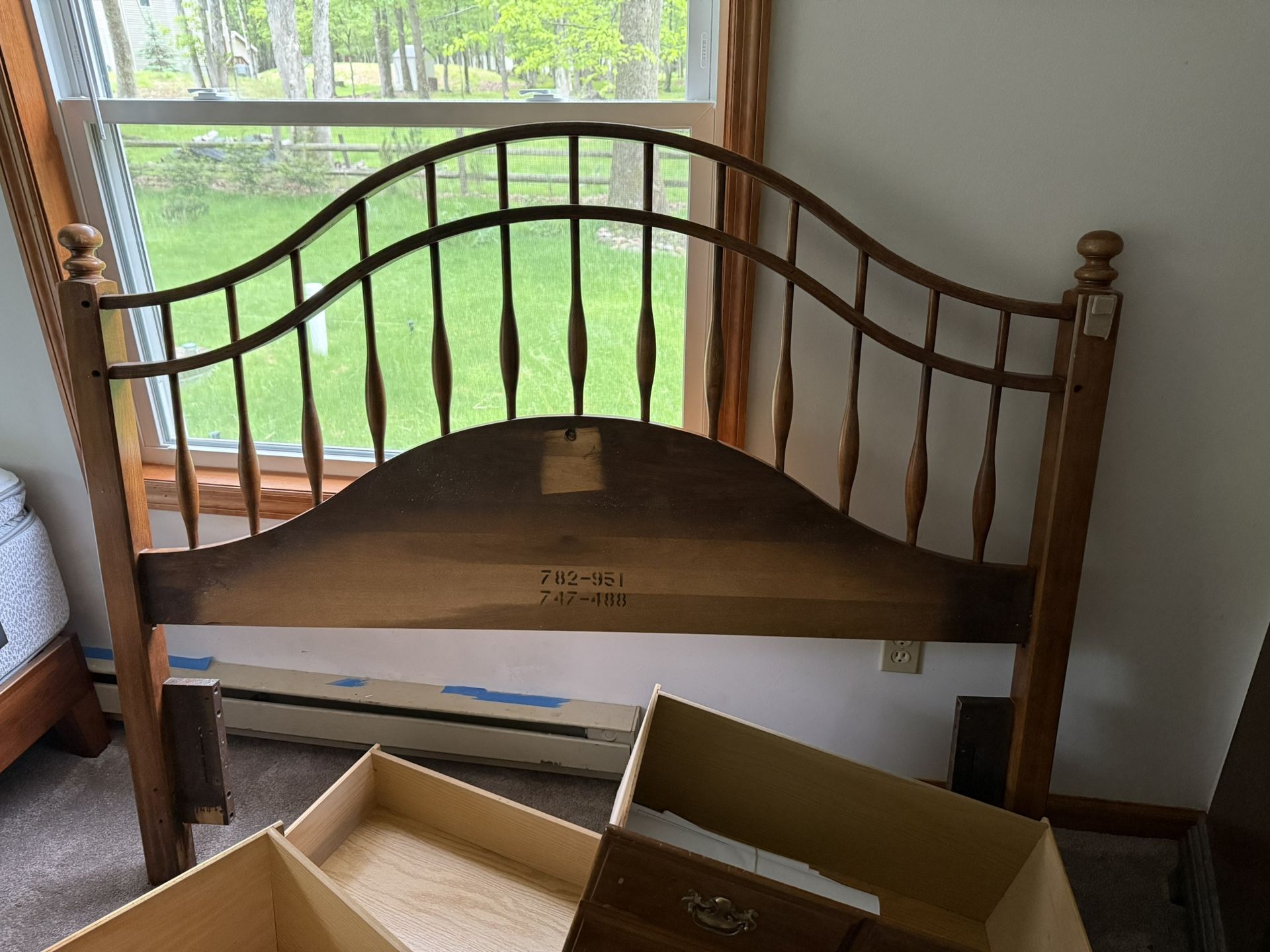 Queen Size WOOD Headboard And Vanity Mirror