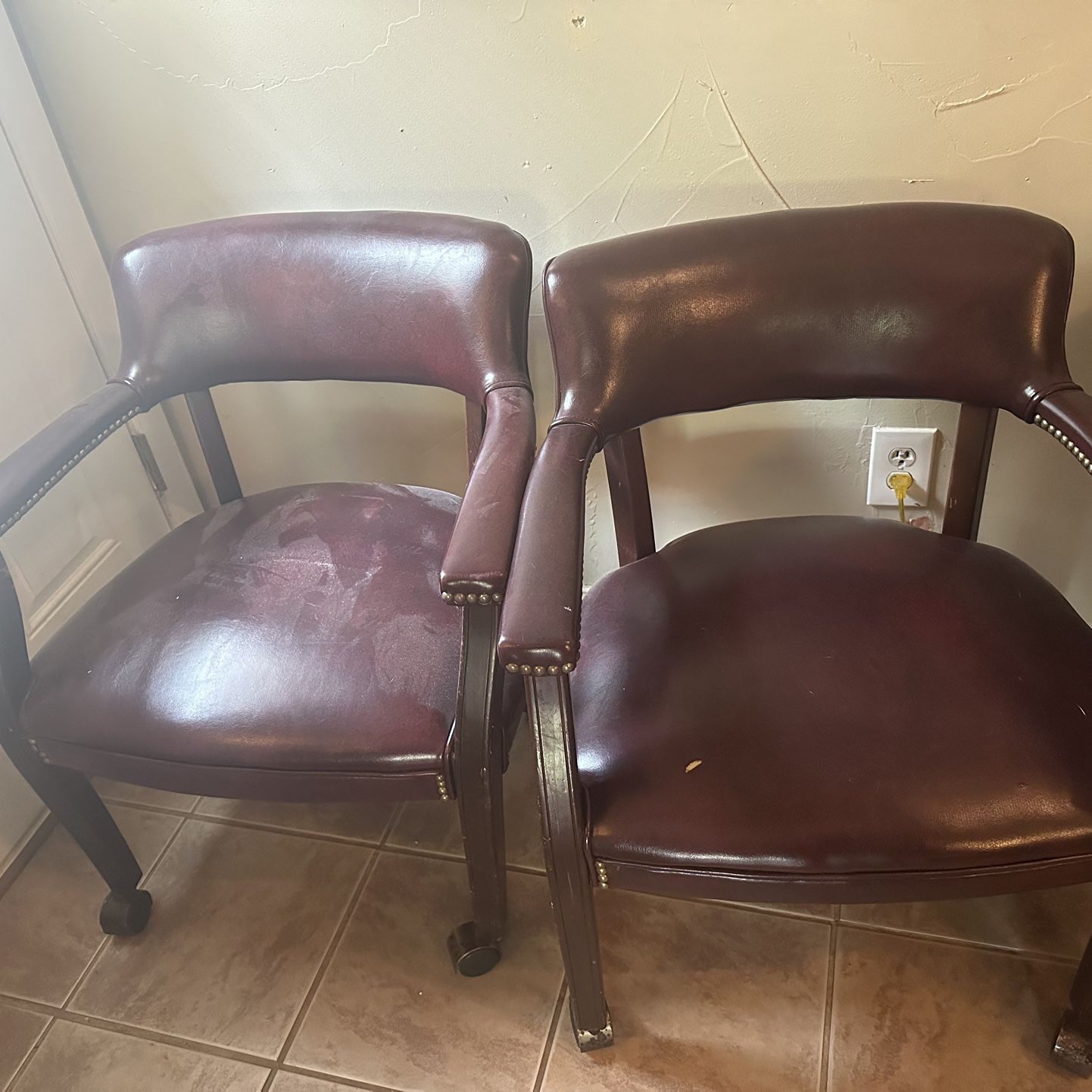 Nice Office Chairs Must Sell