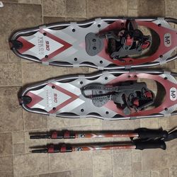 Yukon Charlie 930 And 825 Snow Shoes Set