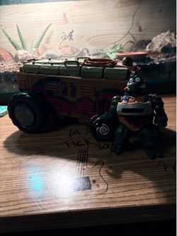 Tmnt toy and car