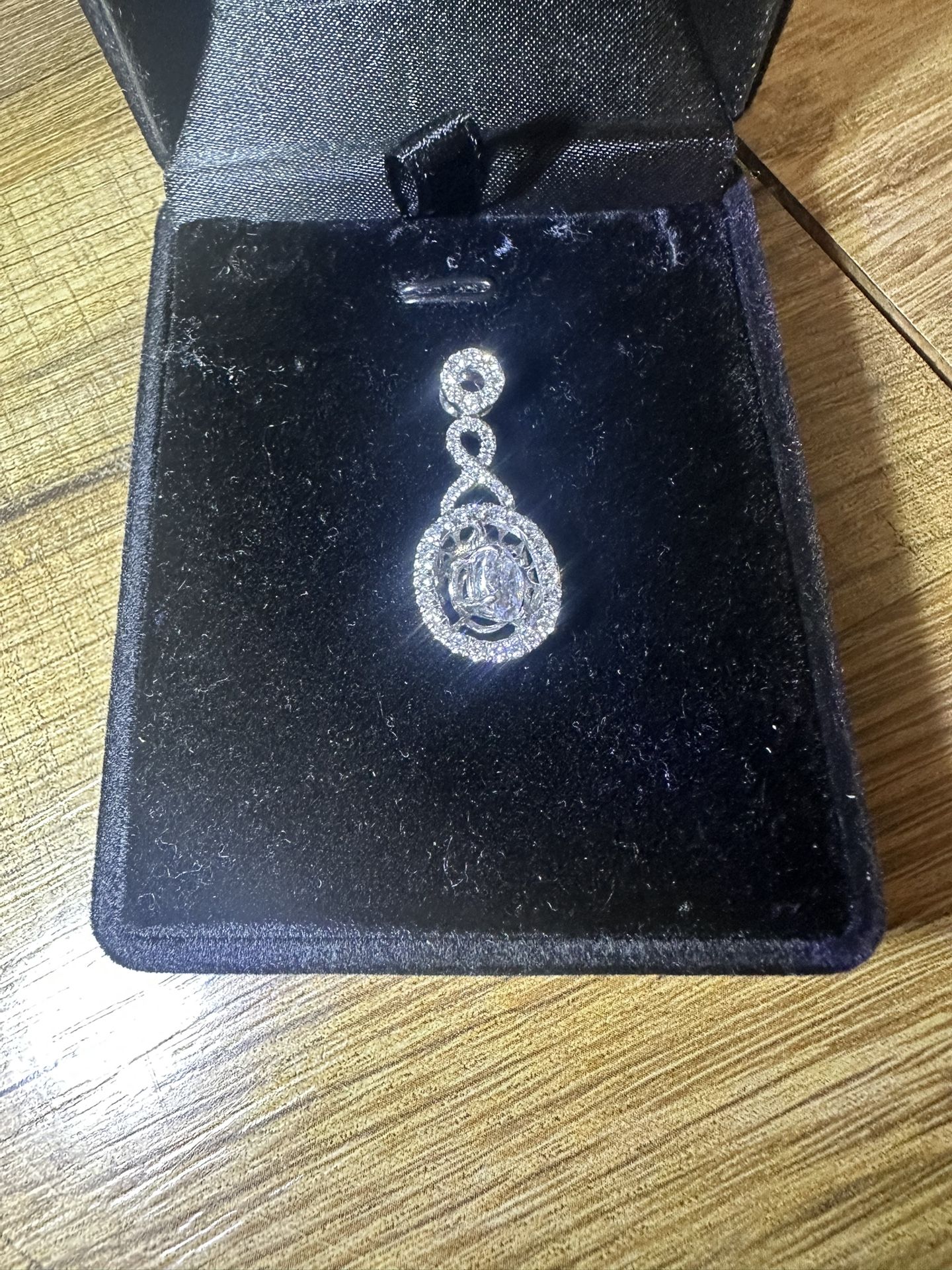 Mossinite Center Pendent With Natural Diamonds