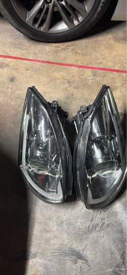 Infiniti G 35 coupe Headlights