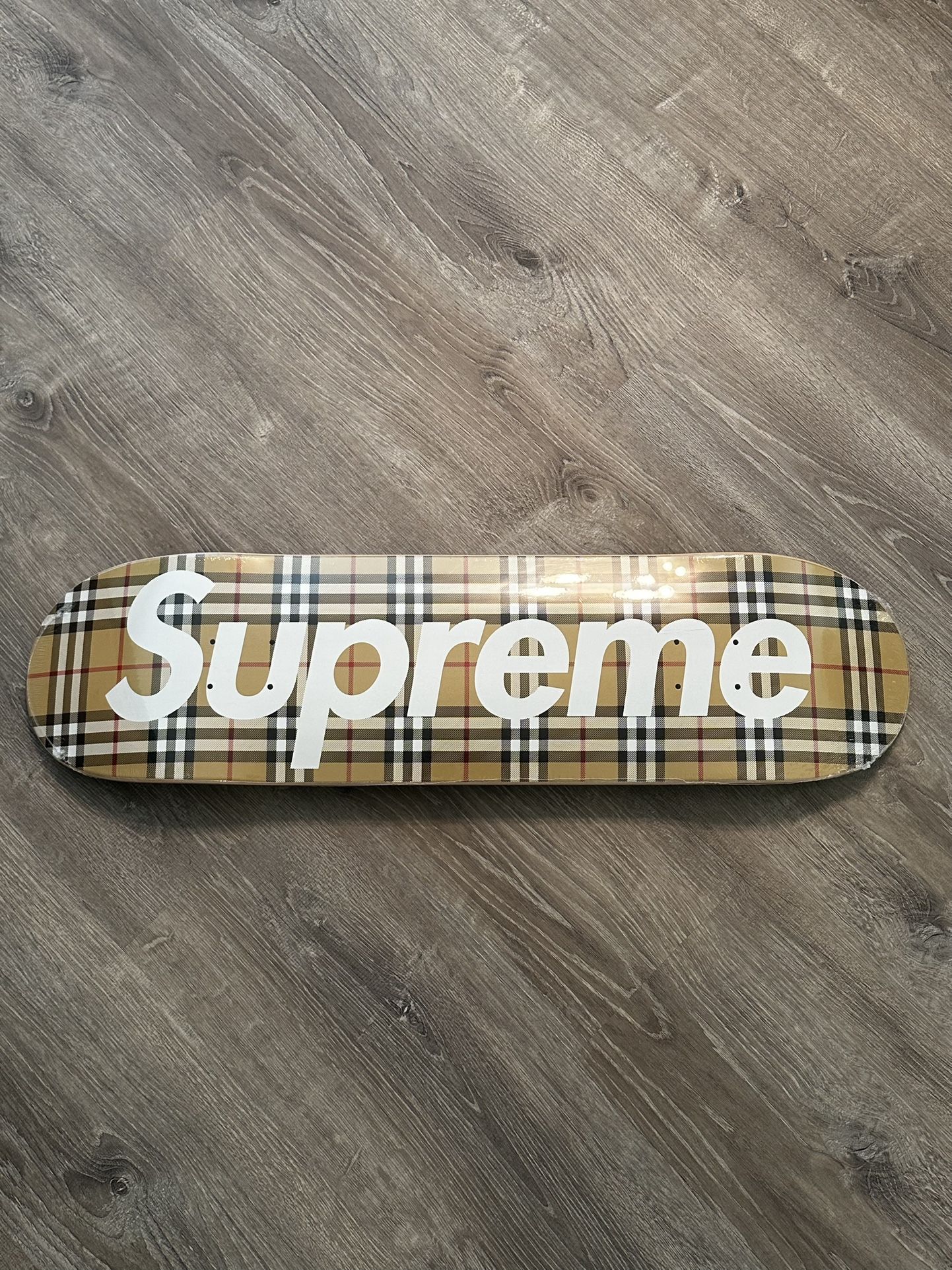 Brand New Supreme x Burberry Skateboard Size 8.5