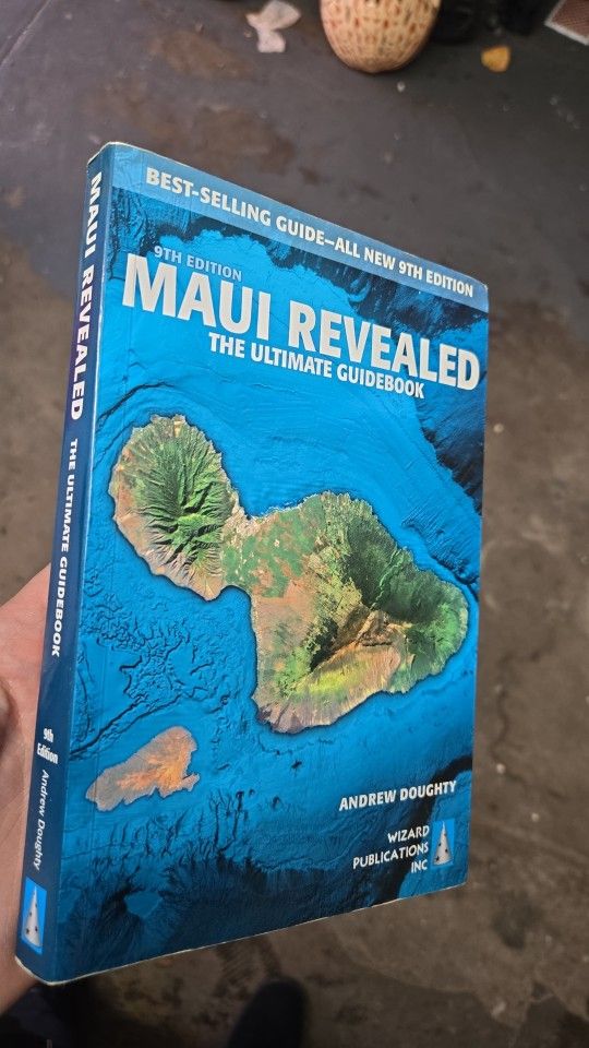 Maui Revealed: The Ultimate Guidebook Book
