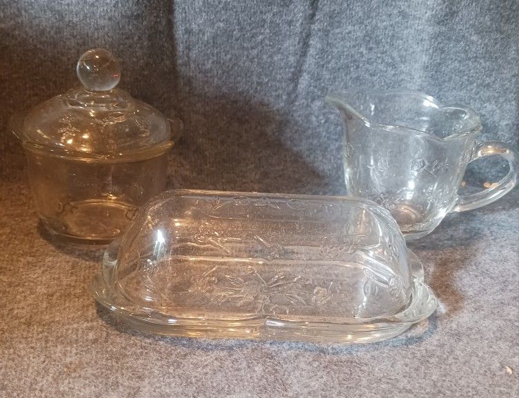 Anchor Hockings 3 Piece Glass Set