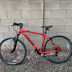 2017 Trek Marlin 4 XL (21.5) Frame 29” Wheels 