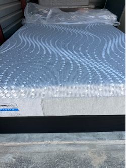 Queen SEALY Mattress And Box Spring