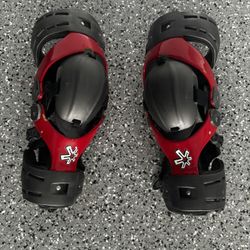 Asterisk Motocross Knee Braces
