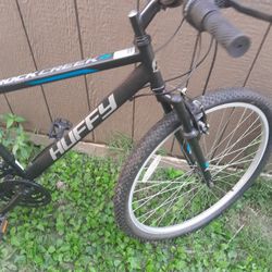 Huffy rock creek mountain bike 29inch  $75 OBO (NEEDS MASTER LINK 4 Chain) My loss your gain easy fix 